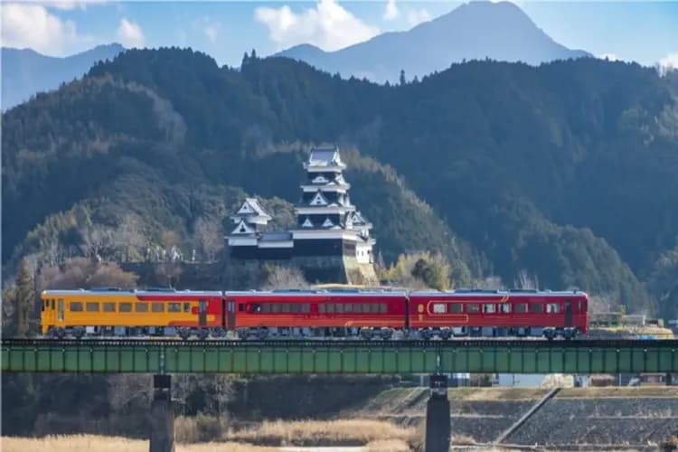 伊予灘物語列車