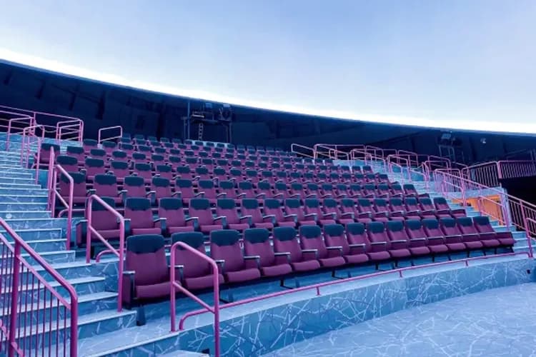 Kakslauttanen Arctic Resort(授權官網使用)-北極圈電影院