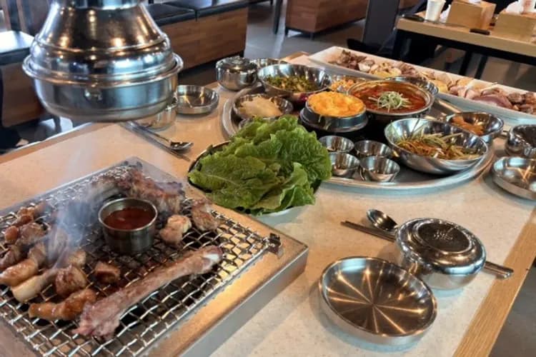 濟州大麥稻草炭烤 黑毛豬霸王串-風味餐食