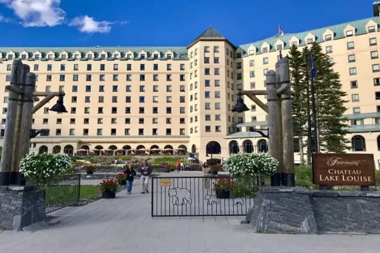 露易絲湖城堡旅館-露易絲湖城堡(乙晚)