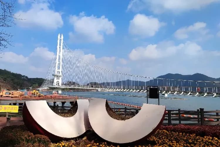 忠清南道(禮唐湖吊橋+禮山市場)