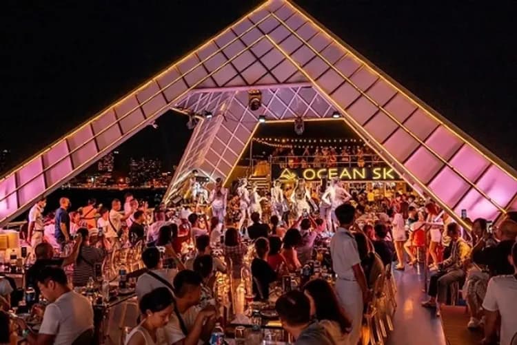 OCEAN SKY海天盛宴(國際自助餐+人妖公主+男模表演)