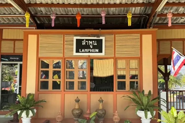 南奔火車站-南奔火車旅行(清邁++南奔;約20~30分鐘)