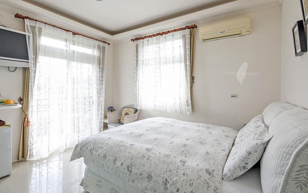 Yilan County-Riverside B&B