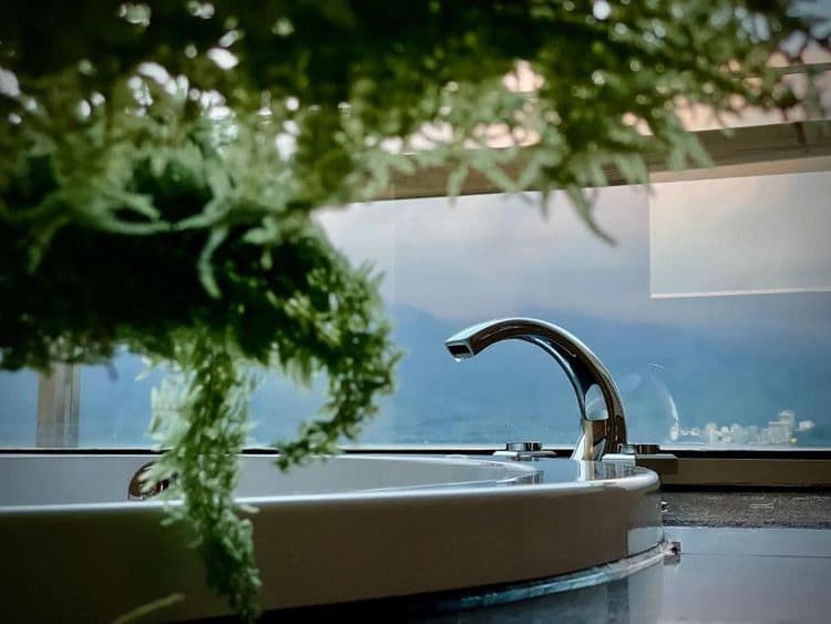 Minghu Bed and Breakfast-6