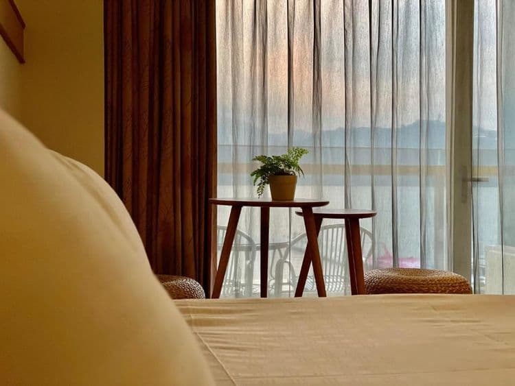 Minghu Bed and Breakfast-1