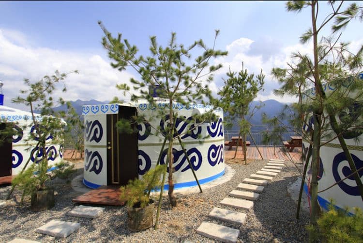 The best yurt accommodation in the stream-Cingjing-2