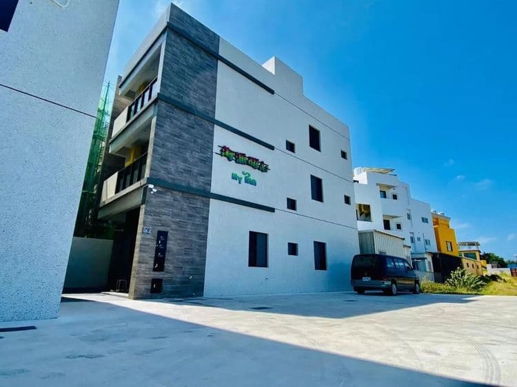 海派甜心民宿前面大空地