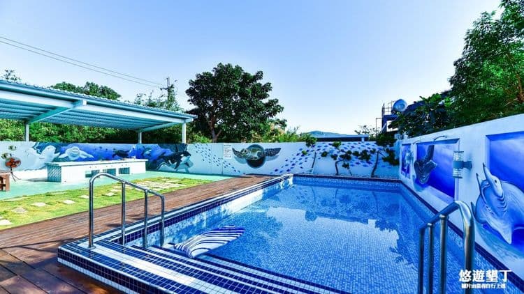 迎薰童話海洋館|18人墾丁包棟 | 戶外戲水池&BBQ烤肉&KTV&兒童遊戲區 | 恆春老街-6