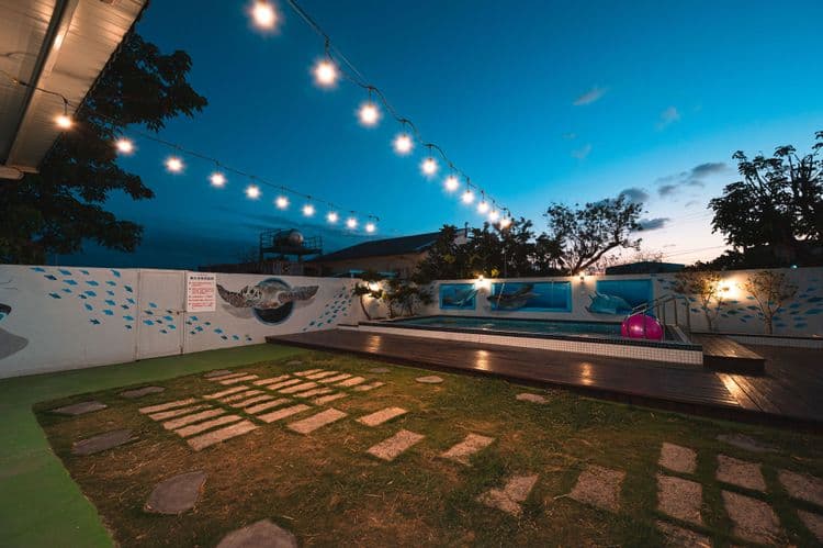 迎薰童話海洋館|18人墾丁包棟 | 戶外戲水池&BBQ烤肉&KTV&兒童遊戲區 | 恆春老街-4