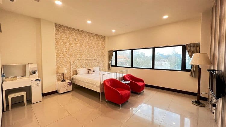 迷人旅居 l 市區|大房型x陽台|東大門夜市&公正包子-12