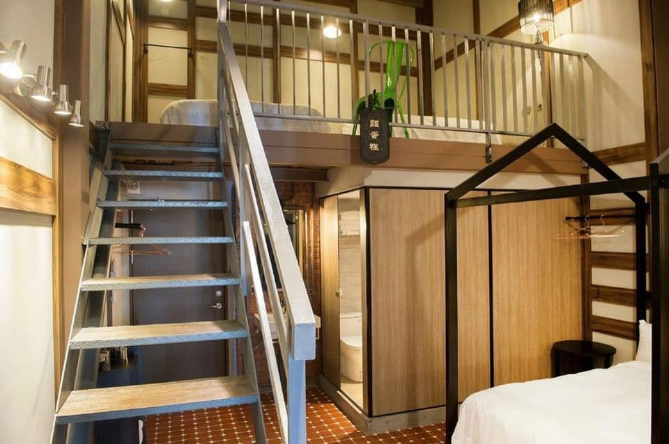 台南玩聚安平 | 6-8人老宅樓中樓、桌遊/自行車使用-11