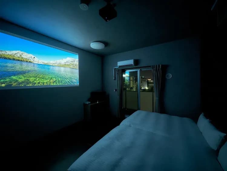 スーペリア:EPSONホームプロジェクター使用イメージ