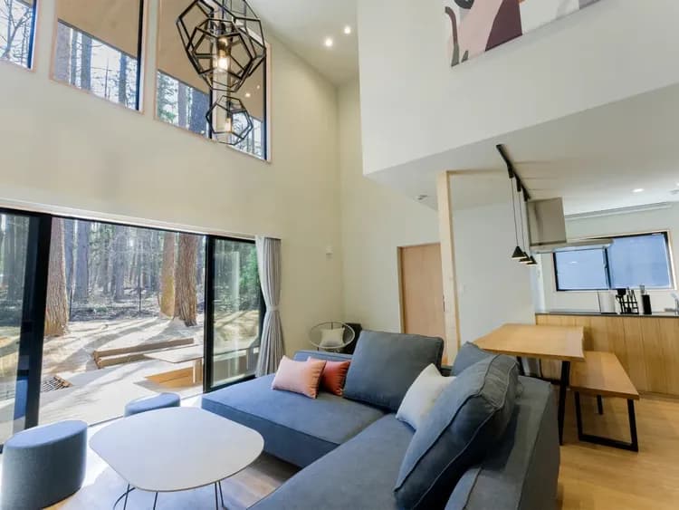 <ペット同泊不可>リビング・ダイニング