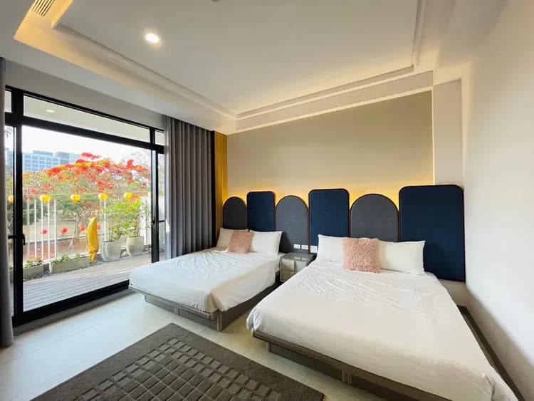 Tainan Anping All-Room B&B | 4-16 Person Room Rental | Elevator & Garden View Luxury Residence | Features Hand-Played Mahjong, Kitchen, Bathtub | Luxury Residence Experience | Soft Water System | Essential Oil Bath Products | Near Yuguang Island-4