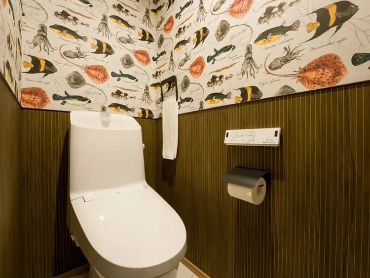 【C棟】温水洗浄機能付きトイレ