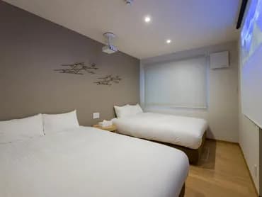 【シンプルモダン・108】ベットでくつろぎながらご覧いただけるプロジェクターをご用意