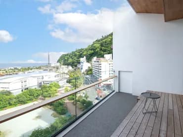 【92(スイートルーム)】心地よい海風を感じながらテラスでもリラックス