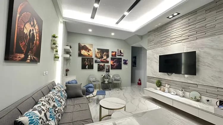 一樓客廳家庭房