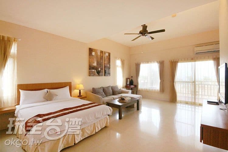 Summer Time Bed and Breakfast-3