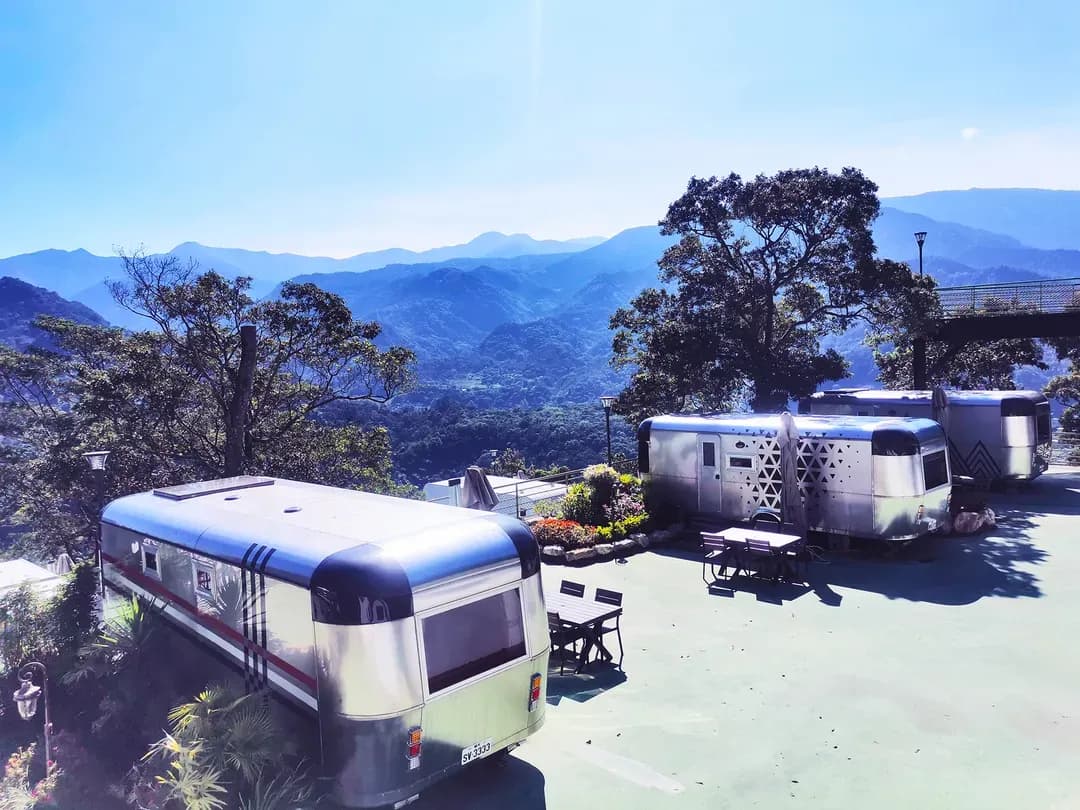 苗栗縣-蘇維拉莊園|新上架!全新豪華露營車、一泊一食