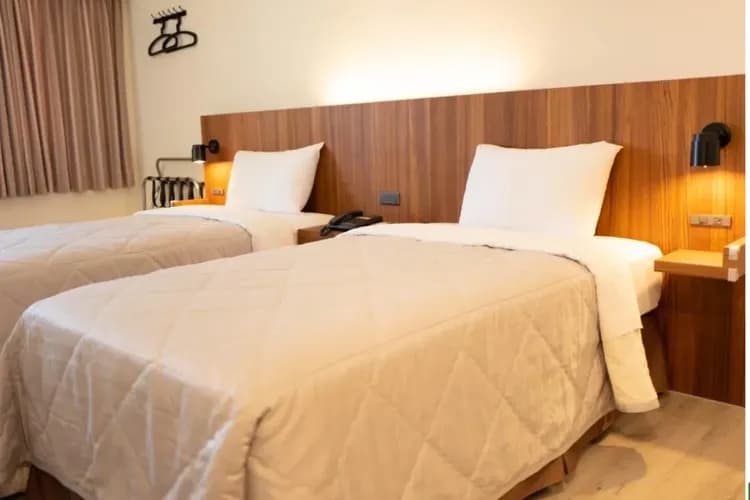 寶華大飯店 - 雙床兩人房