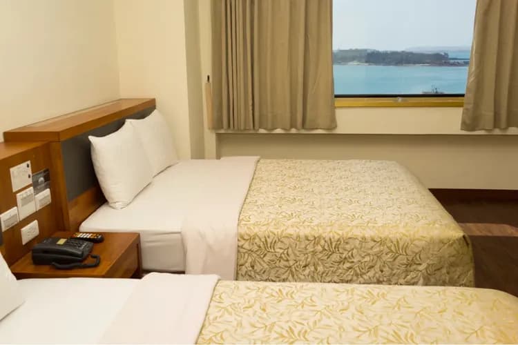 寶華大飯店 - 海景四人房