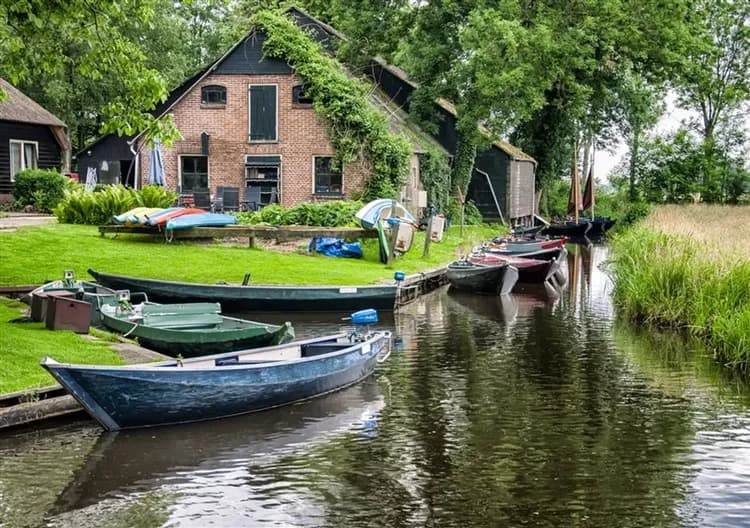 【冬遊折3000 經典荷比法9日】童話羊角村、布魯日老城、艾菲爾鐵塔、貢比涅、地窖餐廳、長榮雙點-13