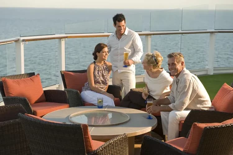 【Celebrity Cruises 名人郵輪】名人極致號~阿拉斯加 道斯冰川之旅8天 - 溫哥華登船-10