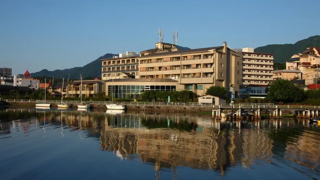 Shiga-ken-Ogoto Onsen Biwako Ryokusuitei