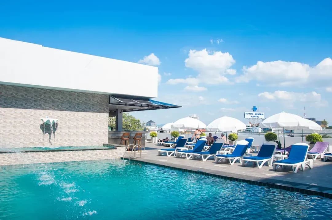 春武里府-鰭之家飯店 - SHA Extra Plus 認證