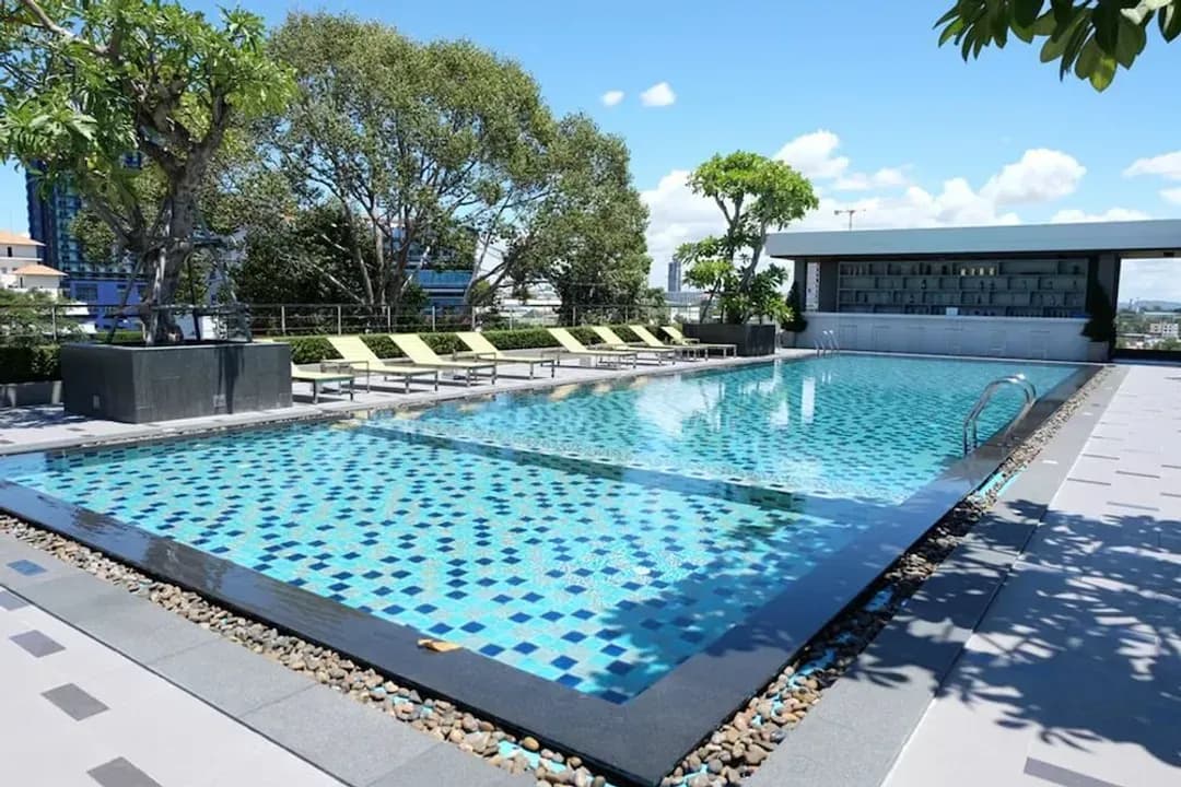 Chonburi-Season Five Hotel