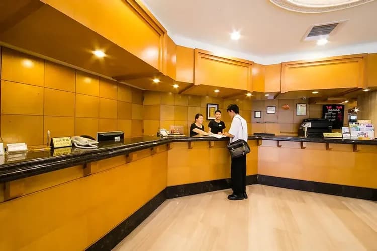 Check-in/check-out kiosk