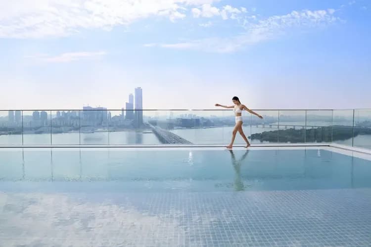 Infinity pool