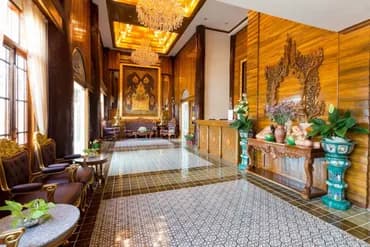 Check-in/check-out kiosk