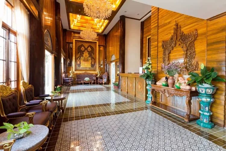 Check-in/check-out kiosk