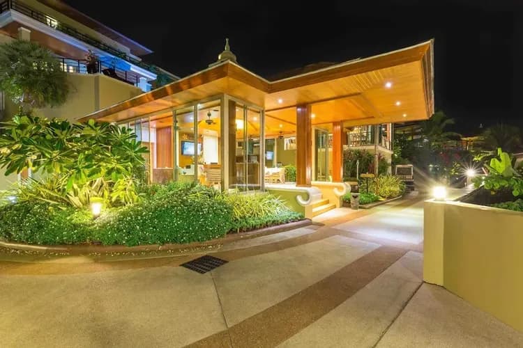 Front of property - evening/night