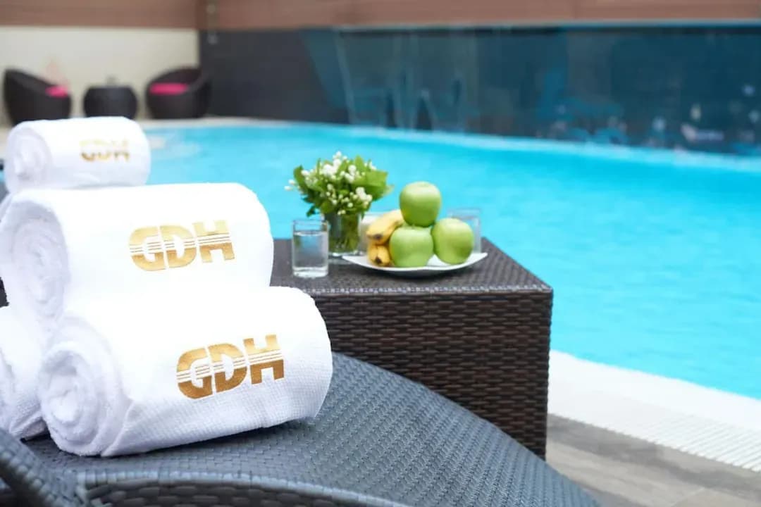 香港島-粵海華美灣際酒店