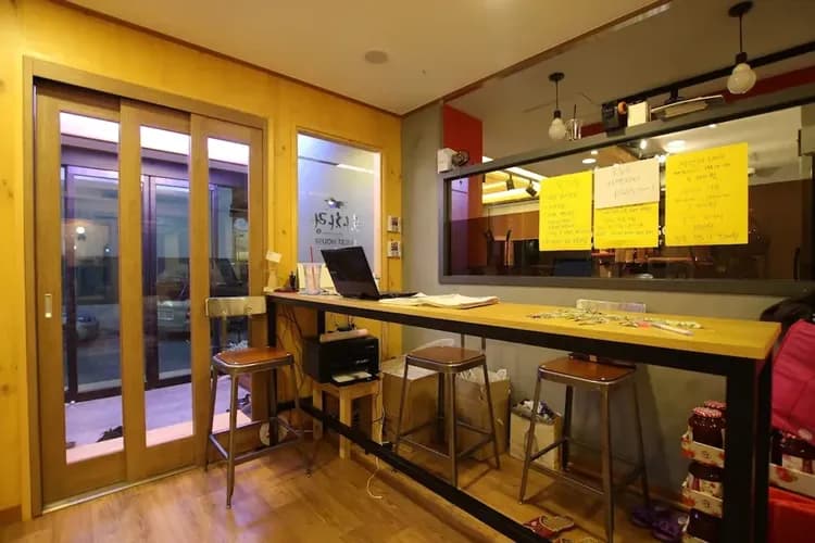 Check-in/check-out kiosk