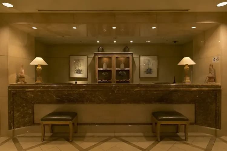 Check-in/check-out kiosk