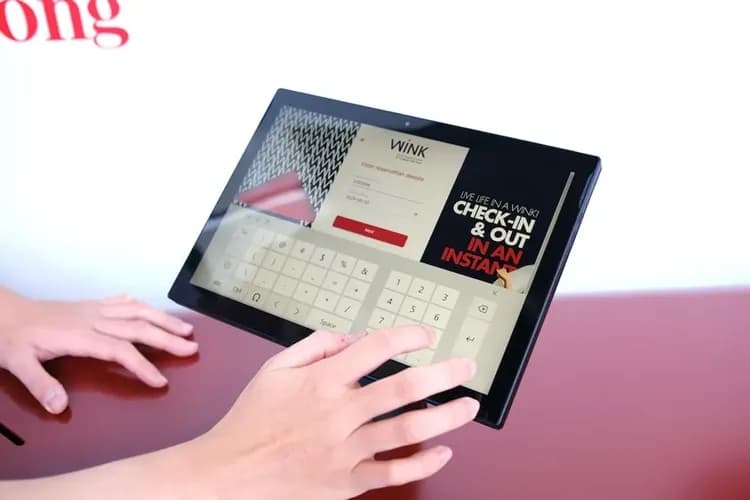 Check-in/check-out kiosk