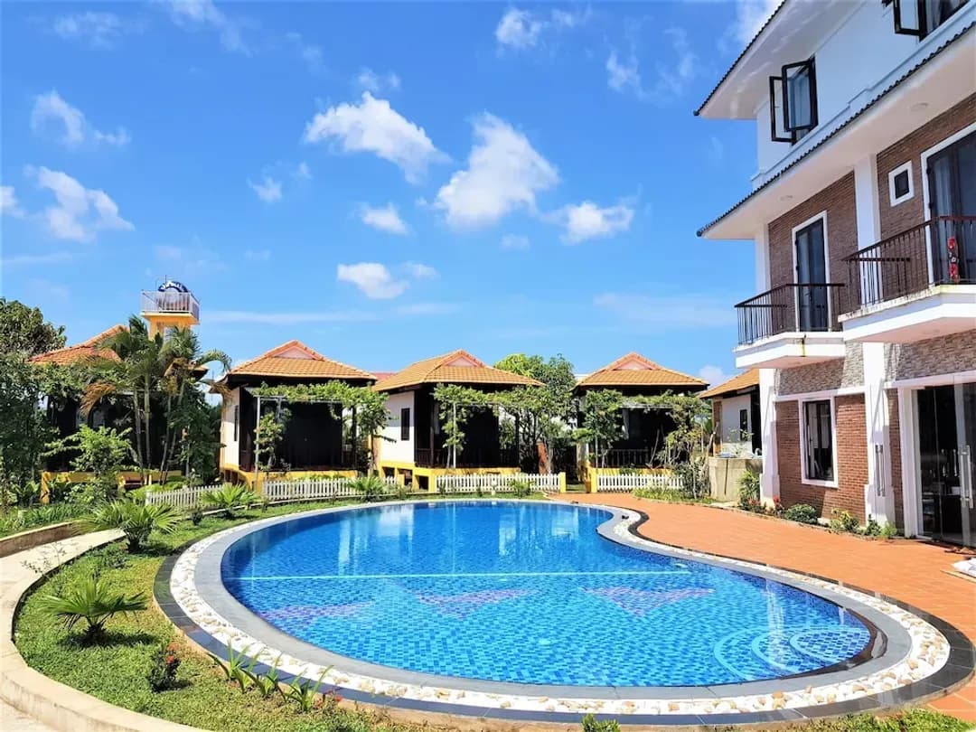 堅江省-雄王渡假村