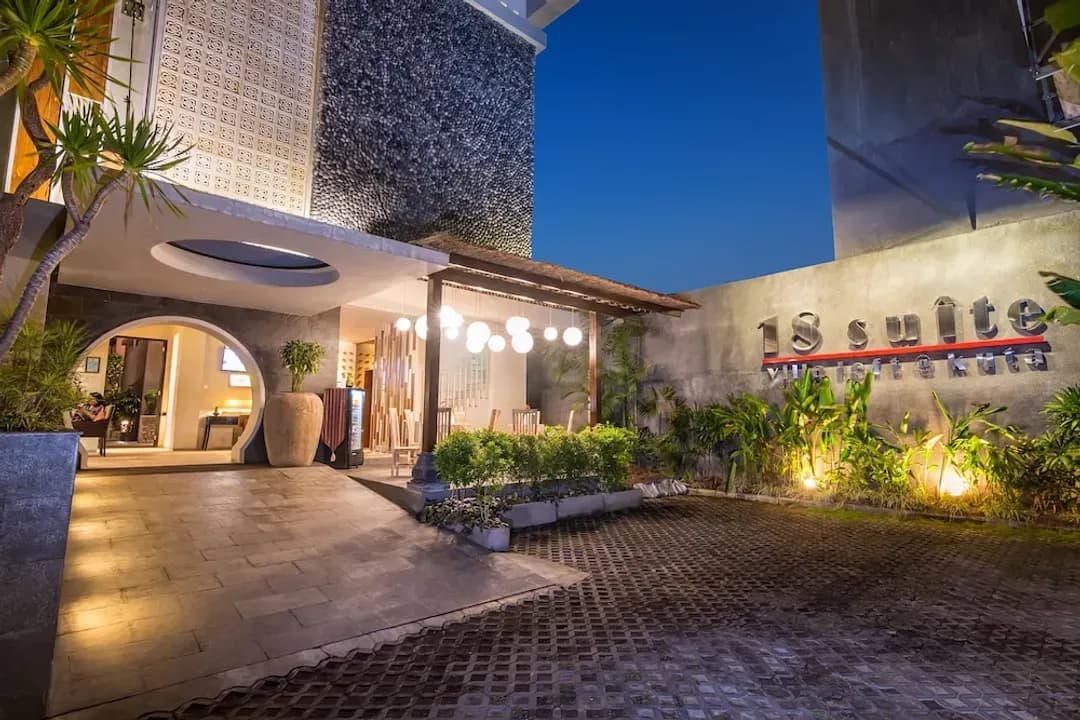 발리 주-18 스위트 빌라 로프트 바이 아미뜨야