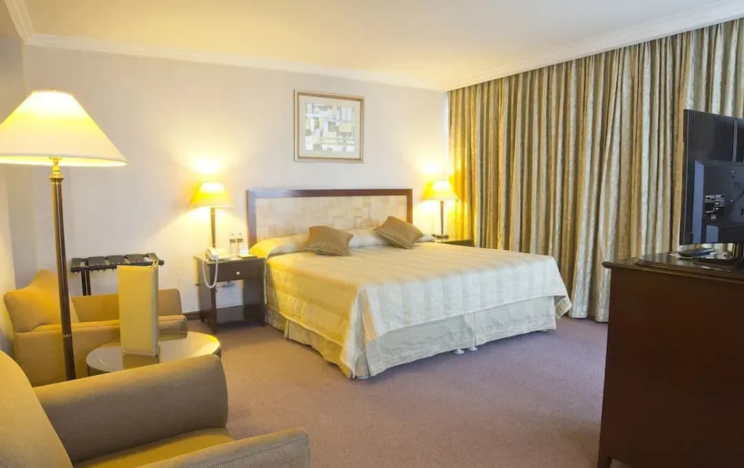 Metro Manila-Herald Suites Solana