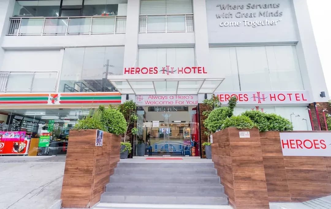 Metro Manila-Heroes Hotel