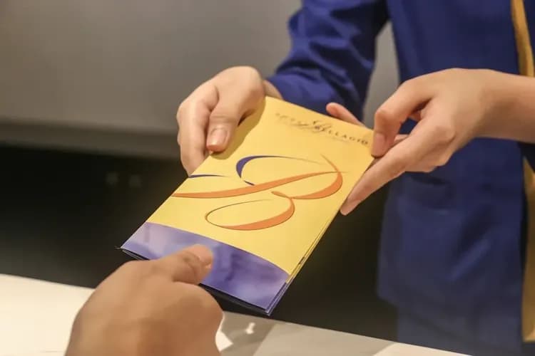 Check-in/check-out kiosk