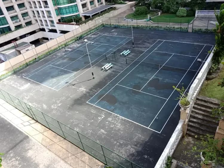 Tennis court
