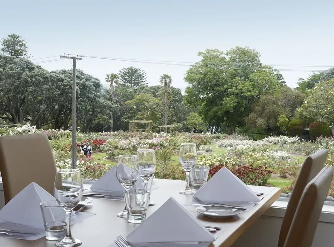 Auckland District-Auckland Rose Park Hotel