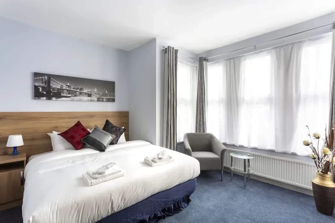 그레이터 런던-웰즐리 호텔