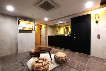 Check-in/check-out kiosk